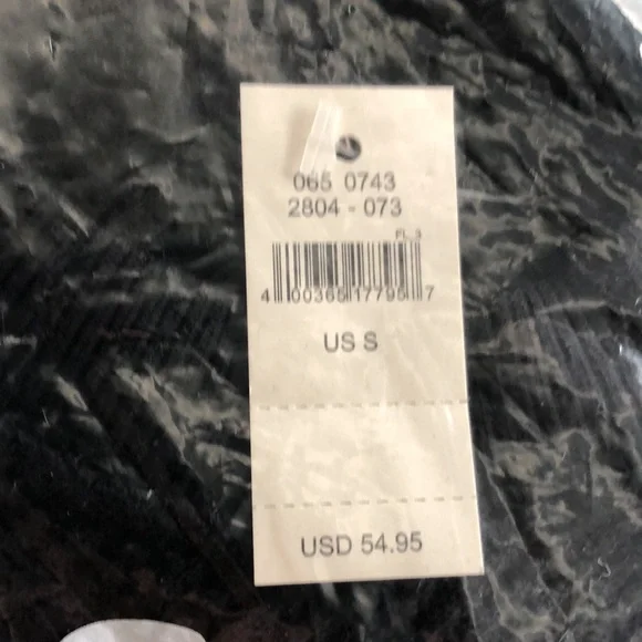 oversized waffle knit long sleeve in black - Picture 5 of 5